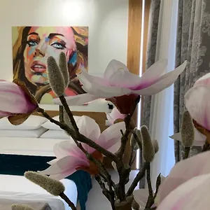 1-bedroom Z Kominkiem W Sercu Wrocławia Wrocław